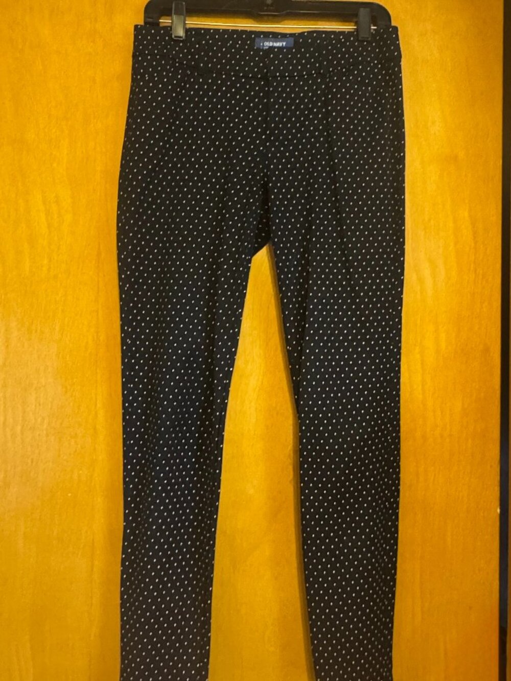 Old Navy Pixie mid-rise pants Black Dot Pattern Size 4 Full Length